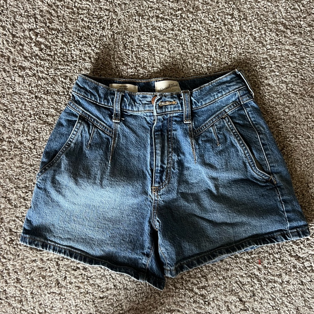 Universal Thread Jean Shorts